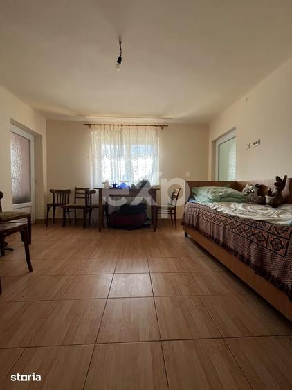 Casă cu 3 camere cu Teren 1140 Mp în Central