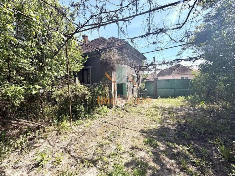 Casă cu 5 camere cu Teren 1788 Mp în Căpâlna