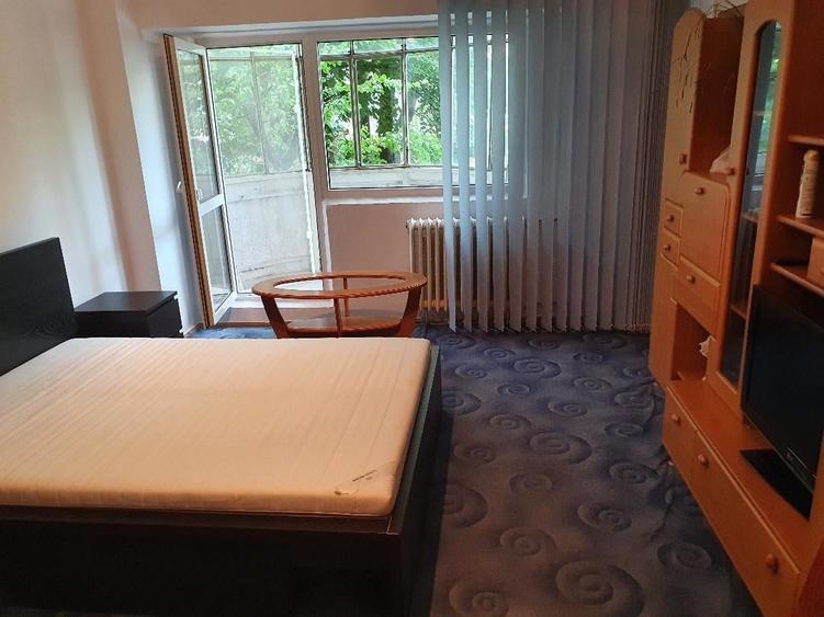 Garsonieră decomandată în Lujerului