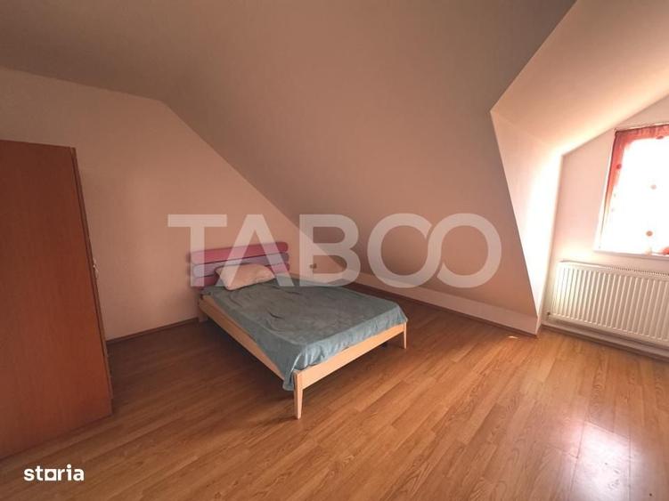 Apartament cu 4 camere decomandat în Vasile Aaron
