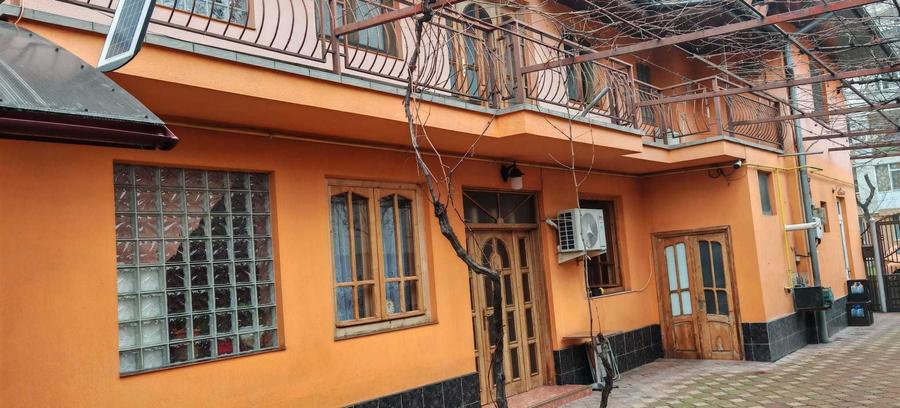 Case de vanzare pe str. Eminescu colt cu Alion - 4