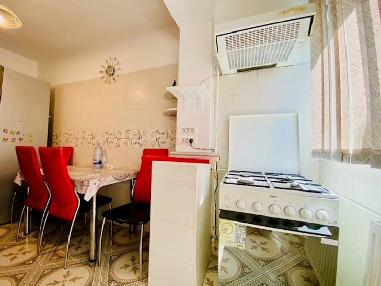 Apartament cu 3 camere decomandat, mobilat în Dristor