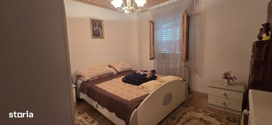 Casă cu 3 camere în Central