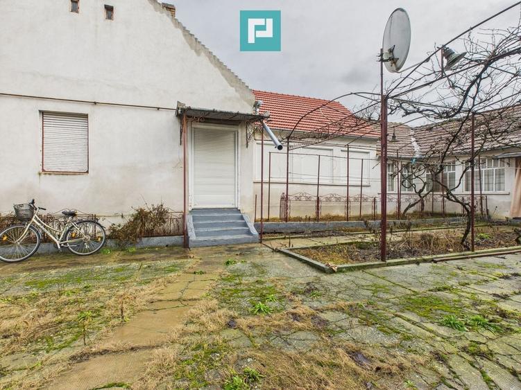 Casă individuală cu 4 camere cu Canalizare în Nădab