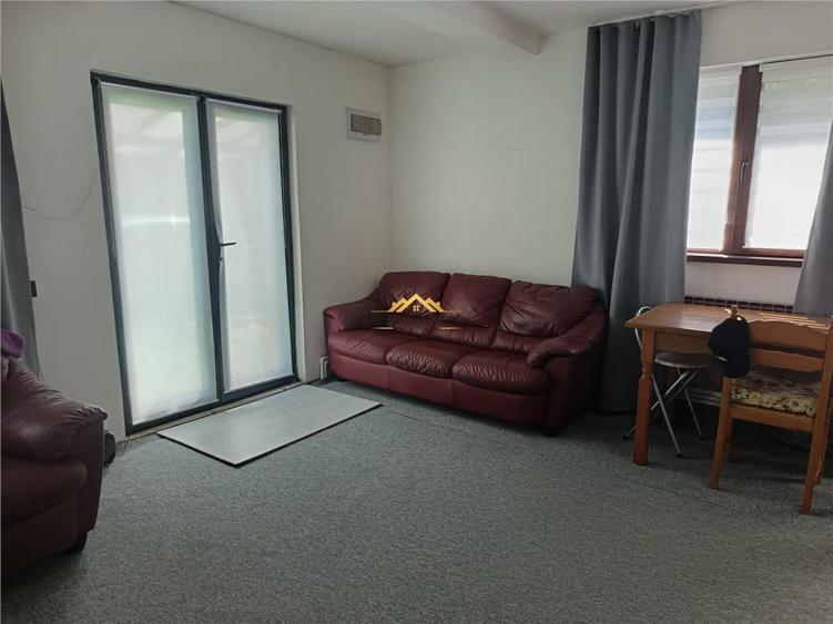 Casă cu 4 camere cu Teren 450 Mp în Central