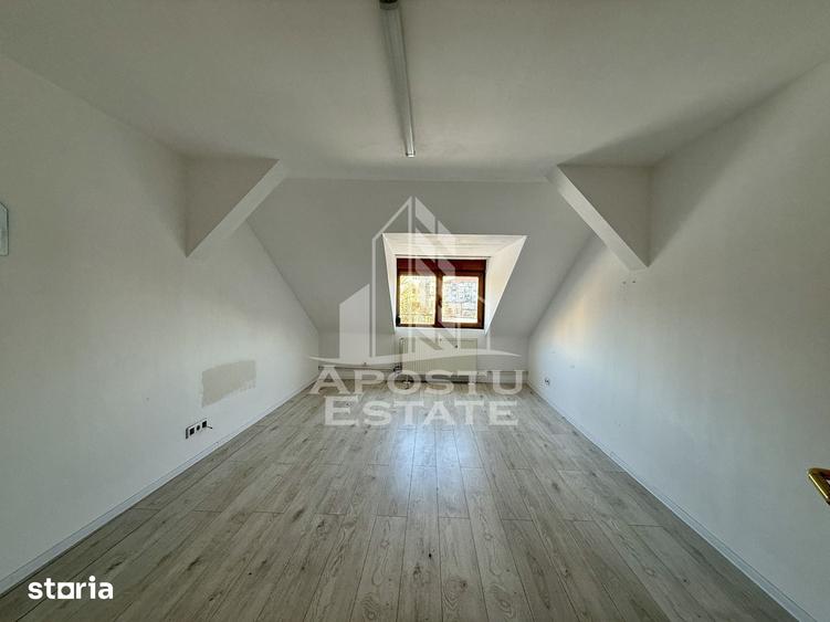 Casă cu 10 camere cu Teren 410 Mp în Fabric