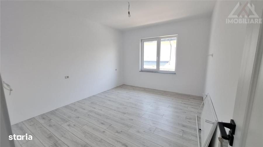 Casă cu 4 camere în Rediu