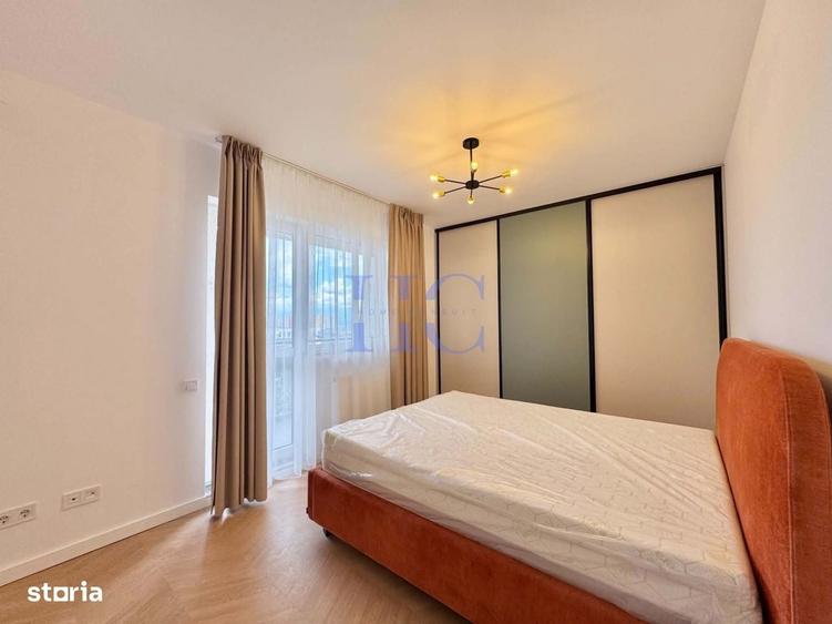 Apartament cu 4 camere decomandat în Central
