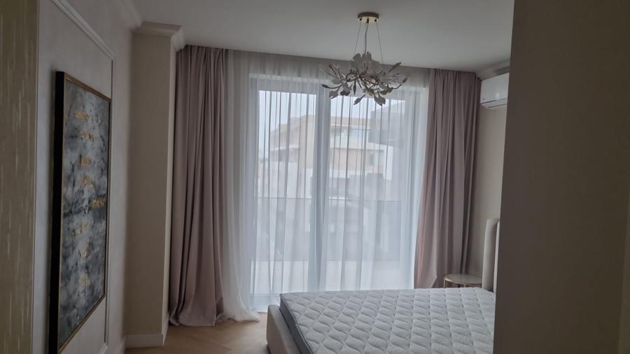 Apartament cu 4 camere decomandat, mobilat în Vest