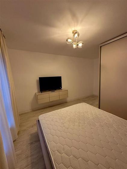 Apartament cu 3 camere decomandat, mobilat în Exterior Sud