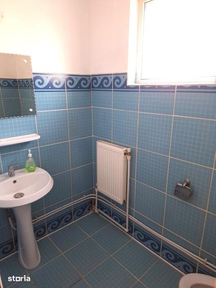 Casă cu 5 camere cu Teren 200 Mp în Central
