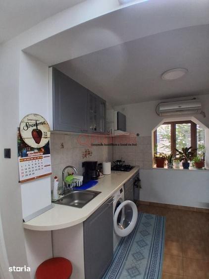 Apartament cu 2 camere decomandat în Văcăresti