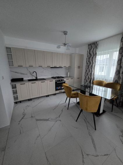 Apartament cu 2 camere decomandat în Sfântu Ilie