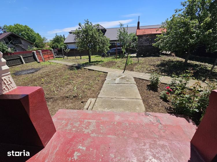 Casă cu 3 camere cu Teren 1330 Mp în Păunești