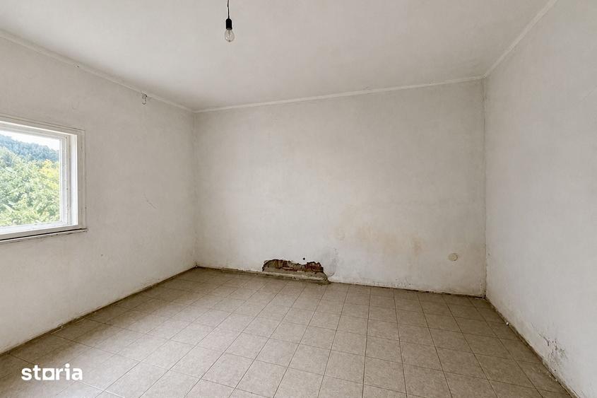 Casa din caramida, 6 camere, zona Parneava, str. Eftimie Murgu - 2
