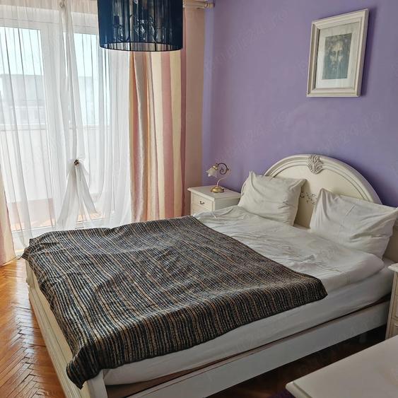 Apartament cu 3 camere decomandat în Dacia