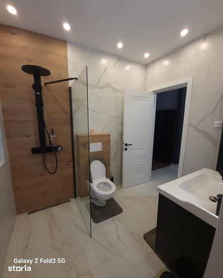 Casă cu 4 camere cu Teren 200 Mp în Florești