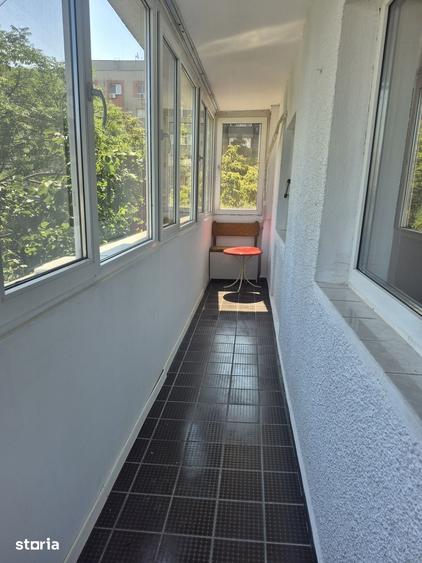 Apartament cu 2 camere semidecomandat în Grivița