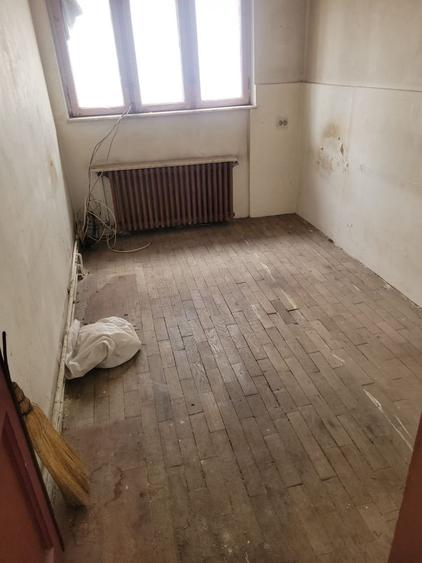Casă cu 5 camere cu Canalizare în Coșbuc