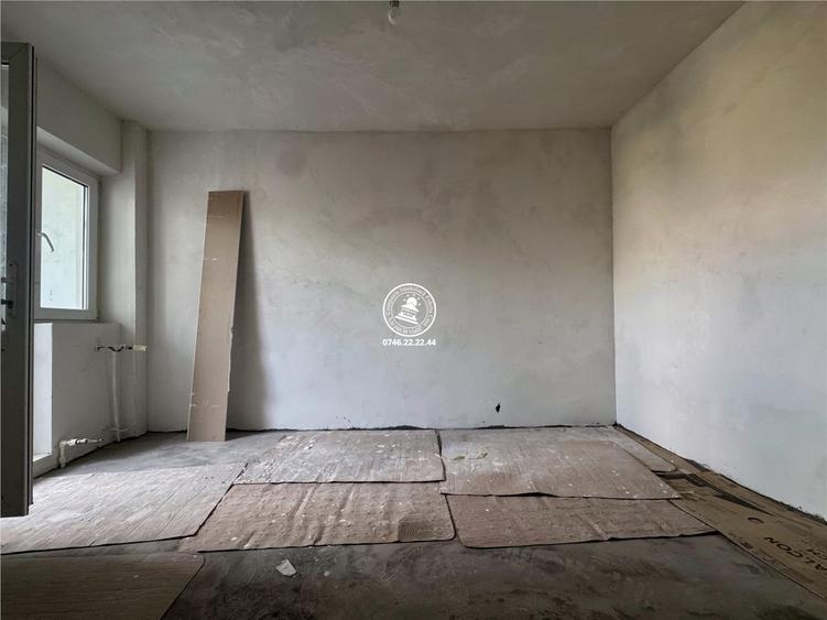 Apartament cu 3 camere decomandat în Cug