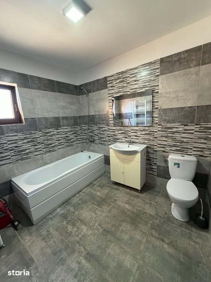 Casă cu 4 camere cu Teren 120 Mp în Cetate