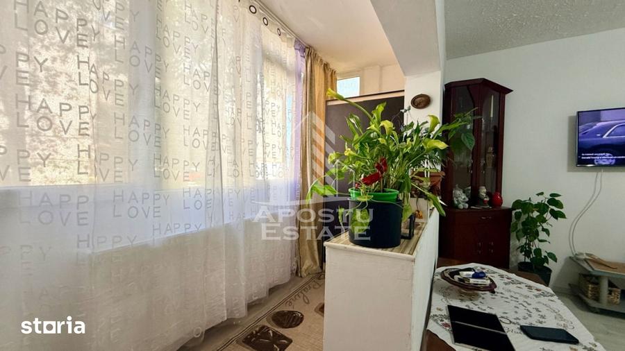 Apartament cu 3 camere, curte si boxa de vanzare, Zona Simion Barnutiu - 4