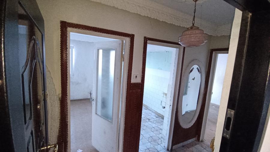 Apartament cu 2 camere semidecomandat în Narcisa
