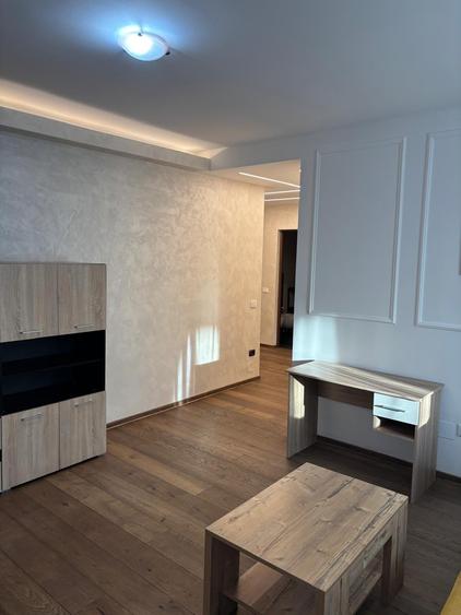 Apartament cu 2 camere decomandat în Zorilor