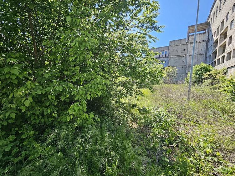 Teren de 500 mp, în Liliacului