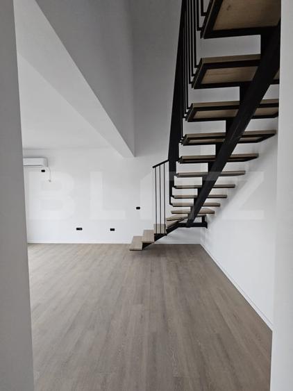 Apartament cu 4 camere decomandat în Giroc