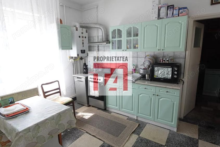 Casă cu 3 camere cu Teren 200 Mp în Central
