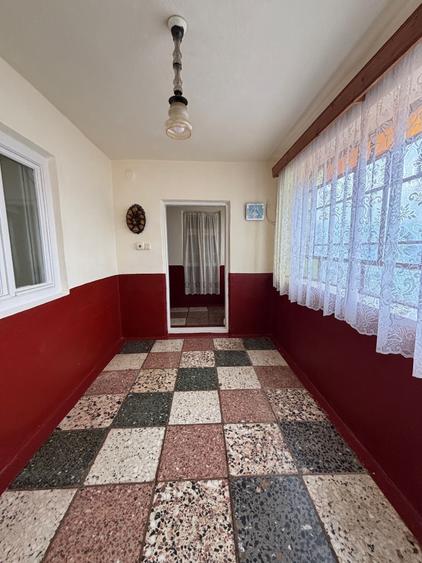 Casă cu 4 camere în Moara Vlăsiei