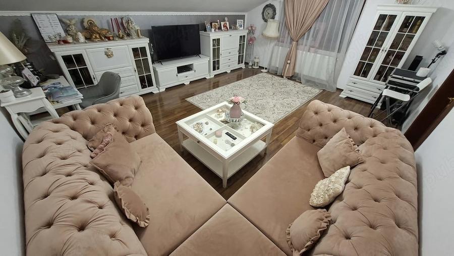 Apartament cu 4 camere decomandat în Central