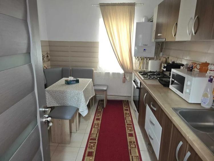 Apartament cu 2 camere decomandat, mobilat în Canta