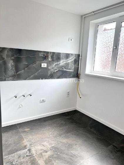 Apartament cu 3 camere decomandat în Exterior Vest