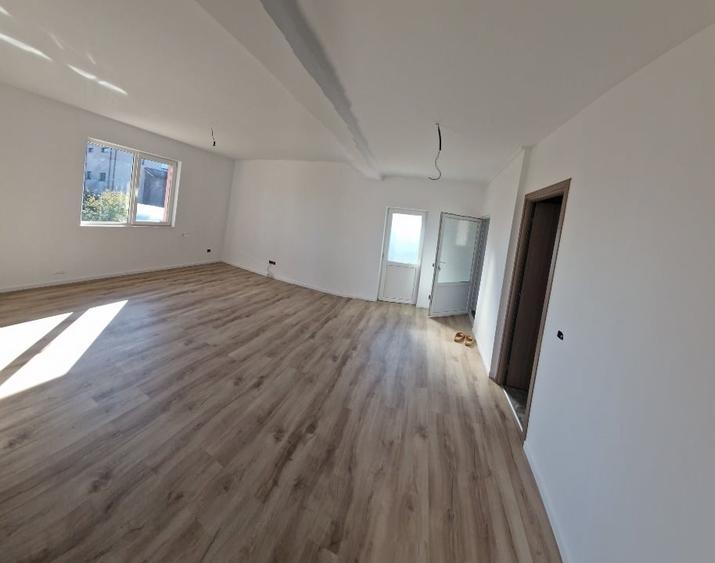 Casă individuală cu 5 camere cu Canalizare în Brănești
