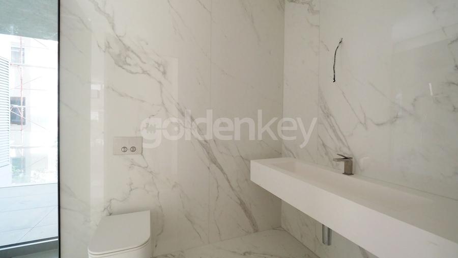 Apartament cu 4 camere decomandat în Floreasca