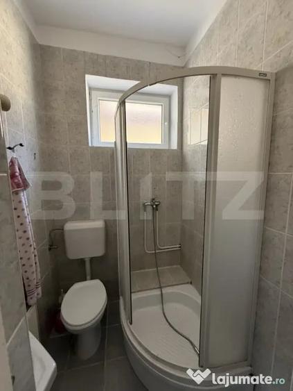 Casă cu 6 camere cu Teren 539 Mp în Central
