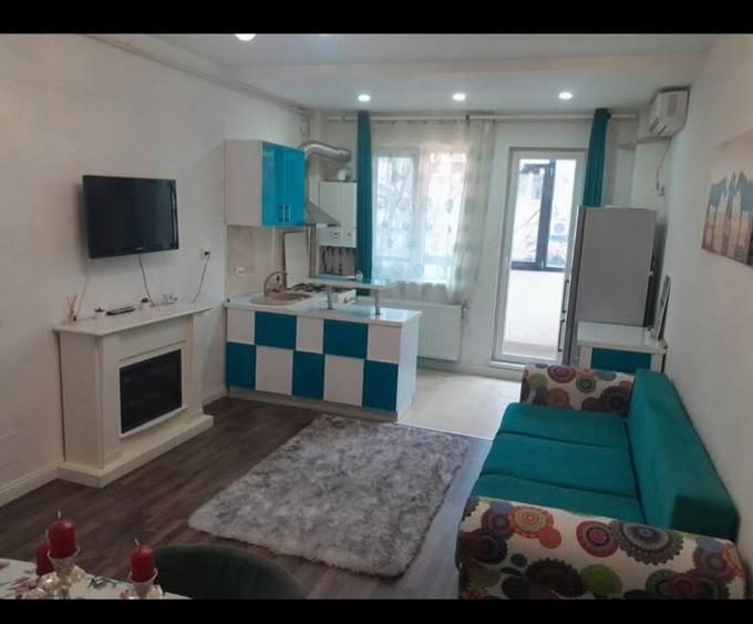 Apartament cu 2 camere decomandat în Roșu