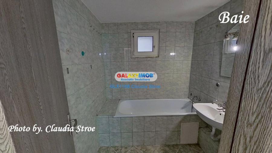 Apartament cu 3 camere decomandat în Dristor