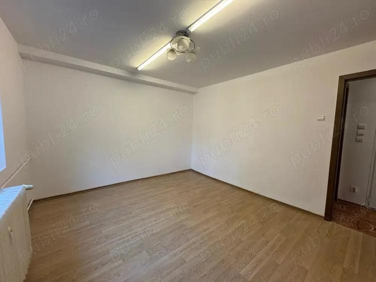 Apartament cu 2 camere decomandat în 13 Septembrie