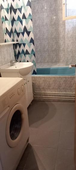 Garsonieră decomandată în 13 Decembrie