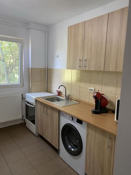 Apartament cu 2 camere semidecomandat în P-ța Unirii