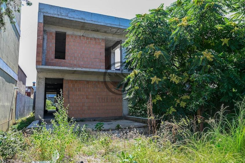 Casă cu Teren 384 Mp în Central