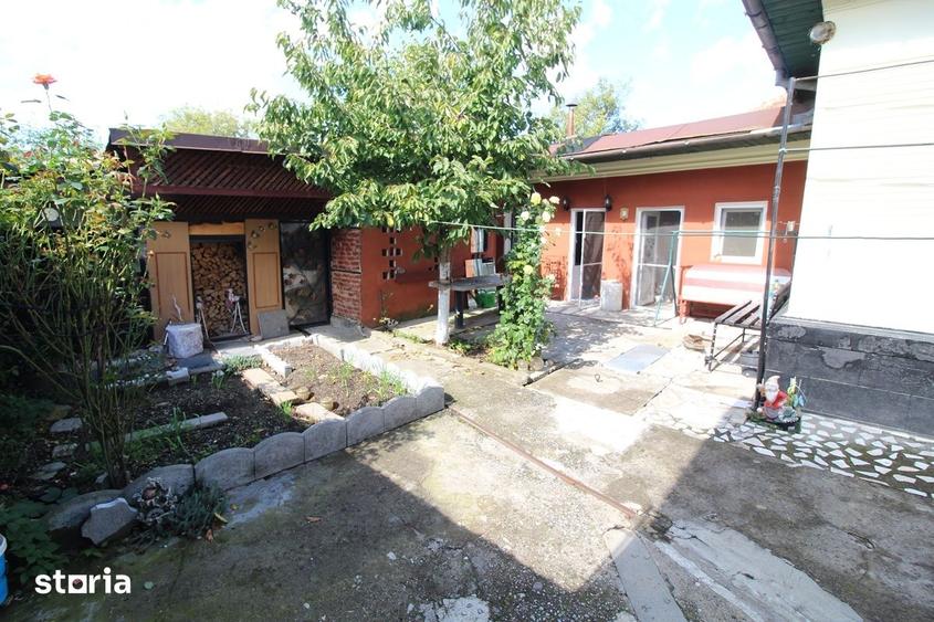 Casă cu 5 camere cu Teren 264 Mp în Teliucu Inferior