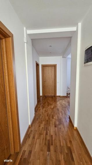 Casă cu 4 camere cu Teren 750 Mp în Brănești