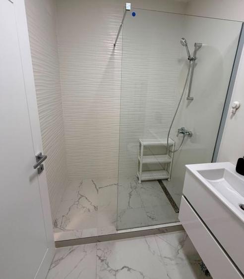 Apartament cu 2 camere semidecomandat, mobilat în Pipera