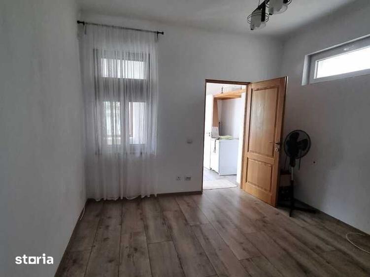 Casă cu 2 camere decomandat cu Teren 60 Mp în Ștefan cel Mare
