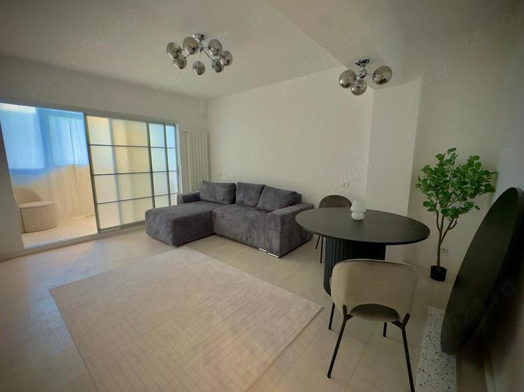Apartament cu 2 camere decomandat în Calea Victoriei