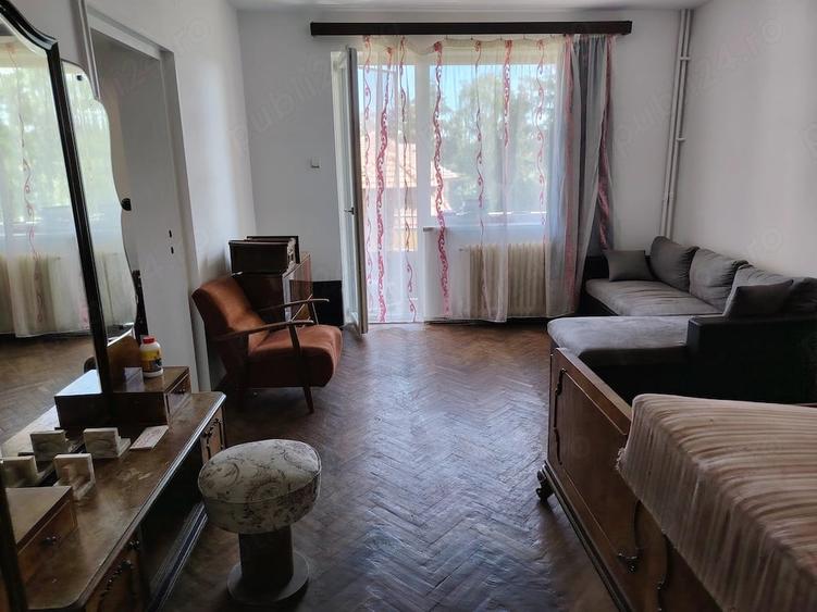 Apartament cu 3 camere decomandat în Grigorescu
